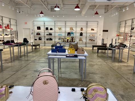 gucci outlet wrentham photos|gucci outlet in wrentham ma.